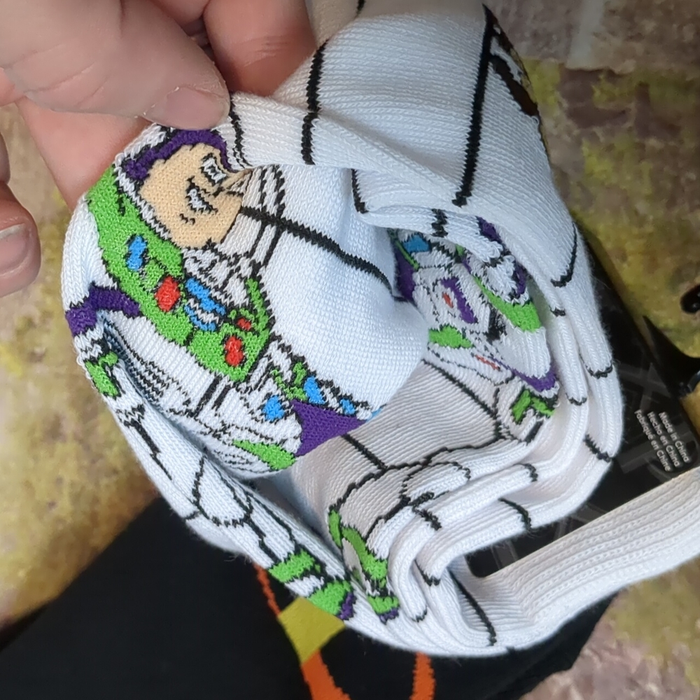 Disney Pixar mens 2 pairs of sox shoe size 6-12 - Picture 5 of 5
